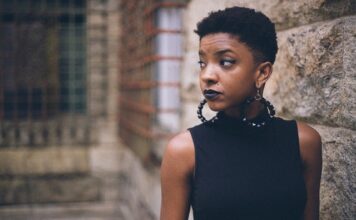 Jakie kolczyki do sukienki boho?