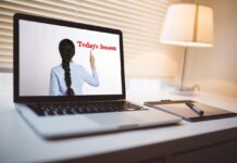 Jak kurs angielskiego rozwija inteligencję emocjonalną – język jako narzędzie autorefleksji kurs angielskiego